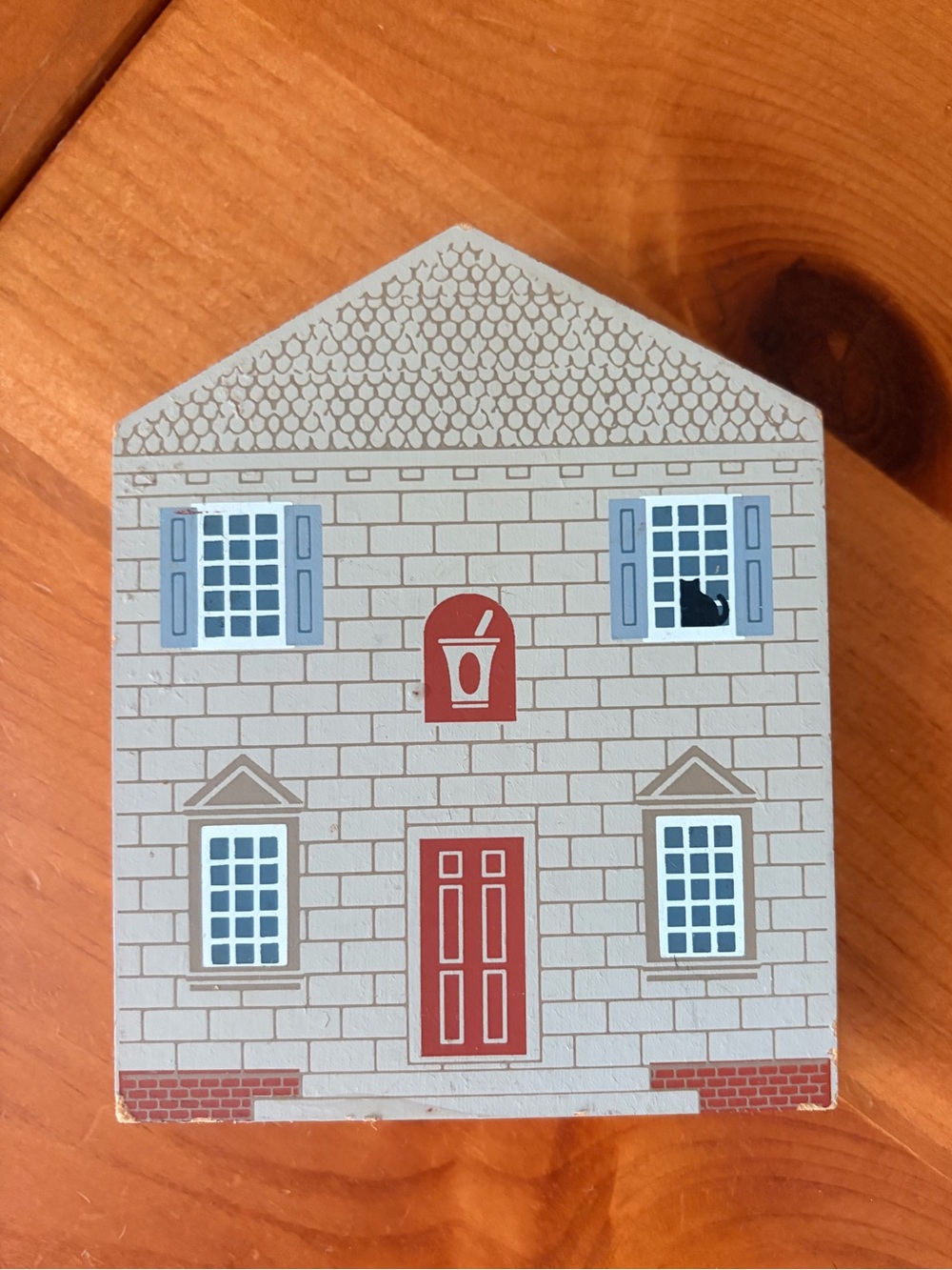 Vintage Cat’s Meow Pasteur & Galt Apothecary Williamsburg VA 1994 Wooden Buildin